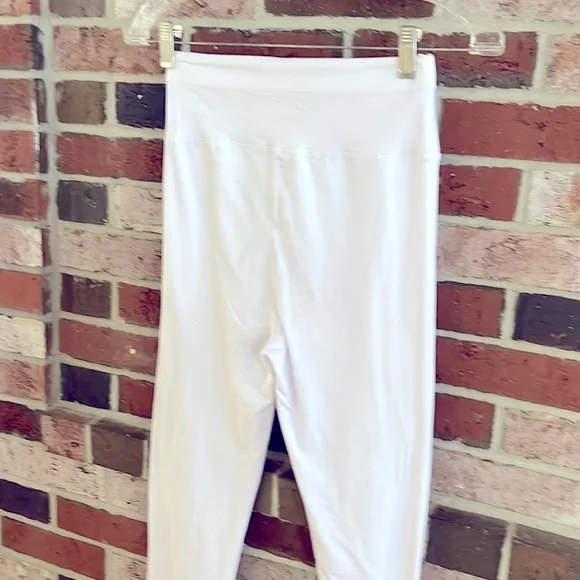 SNOW ANGEL White High Waisted Capri Ankle Leggings NWOT - Picture 3 of 7